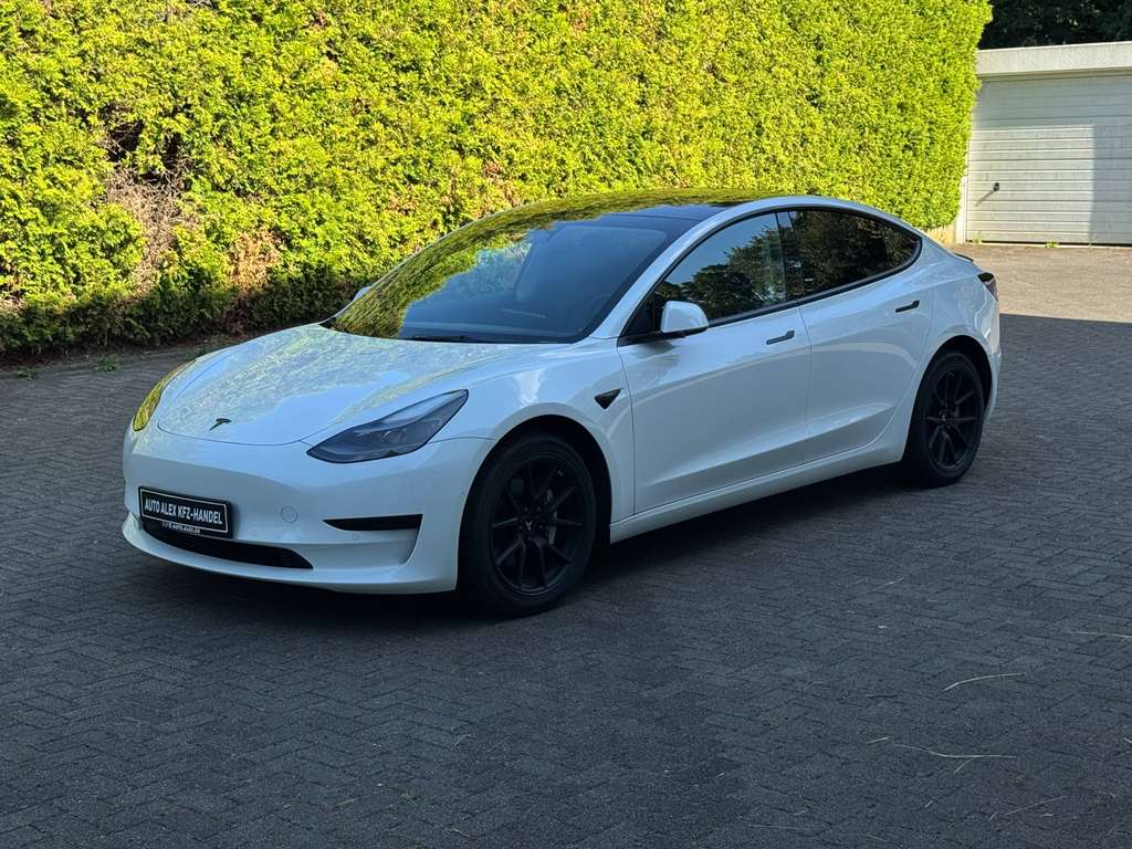 Tesla Model 3 STANDARD RANGE PLUS LFP