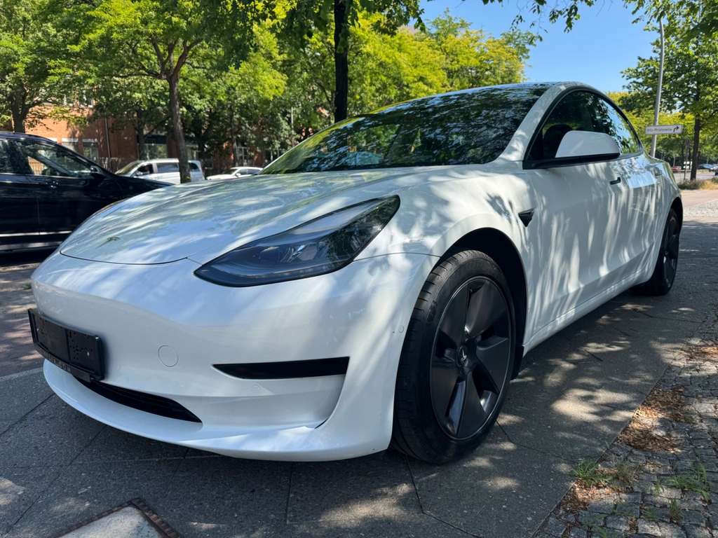 Tesla Model 3 Basis RWD