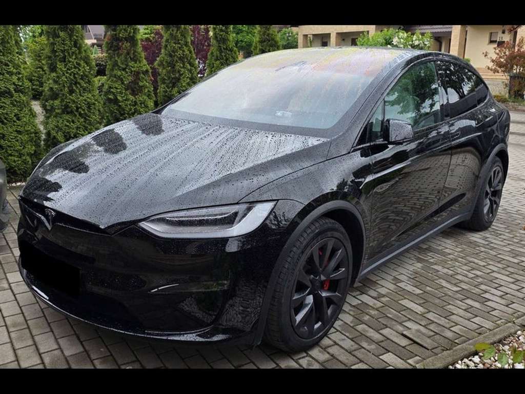 Tesla Model X Plaid