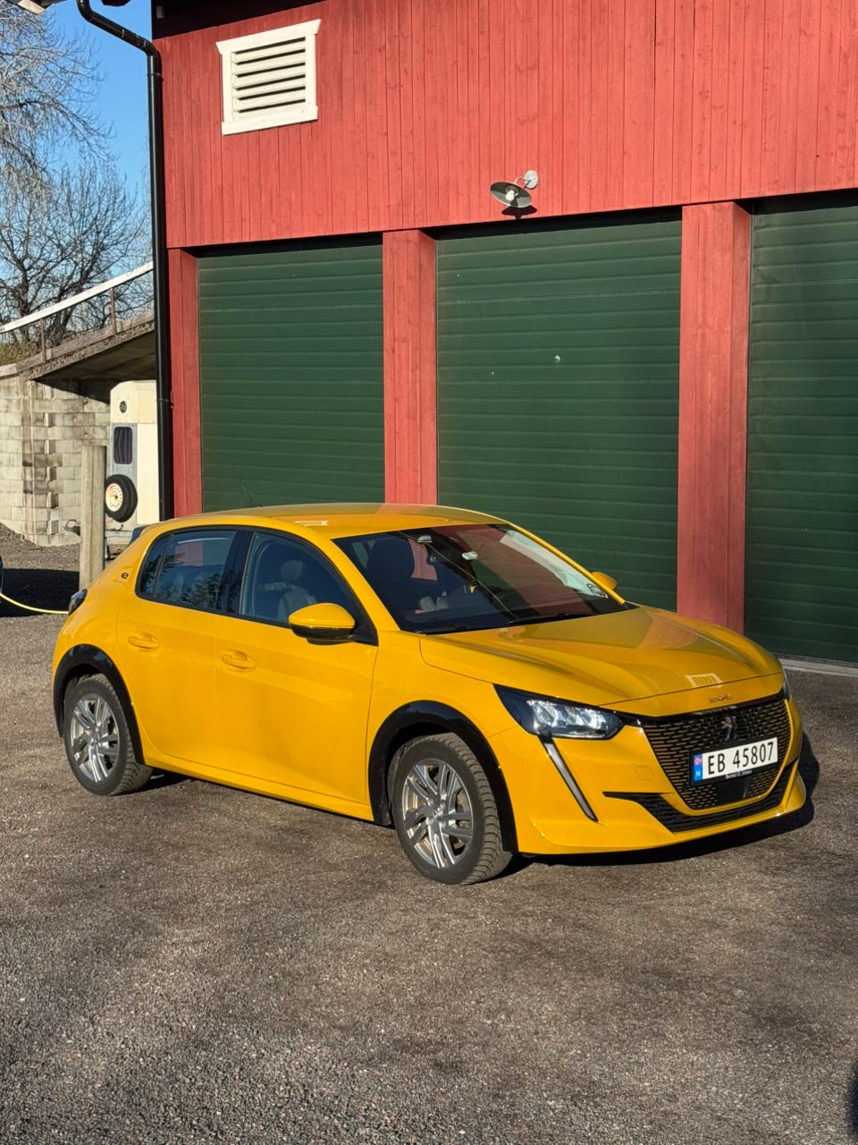 Peugeot e-208