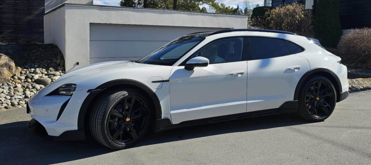 Porsche Taycan Cross Turismo