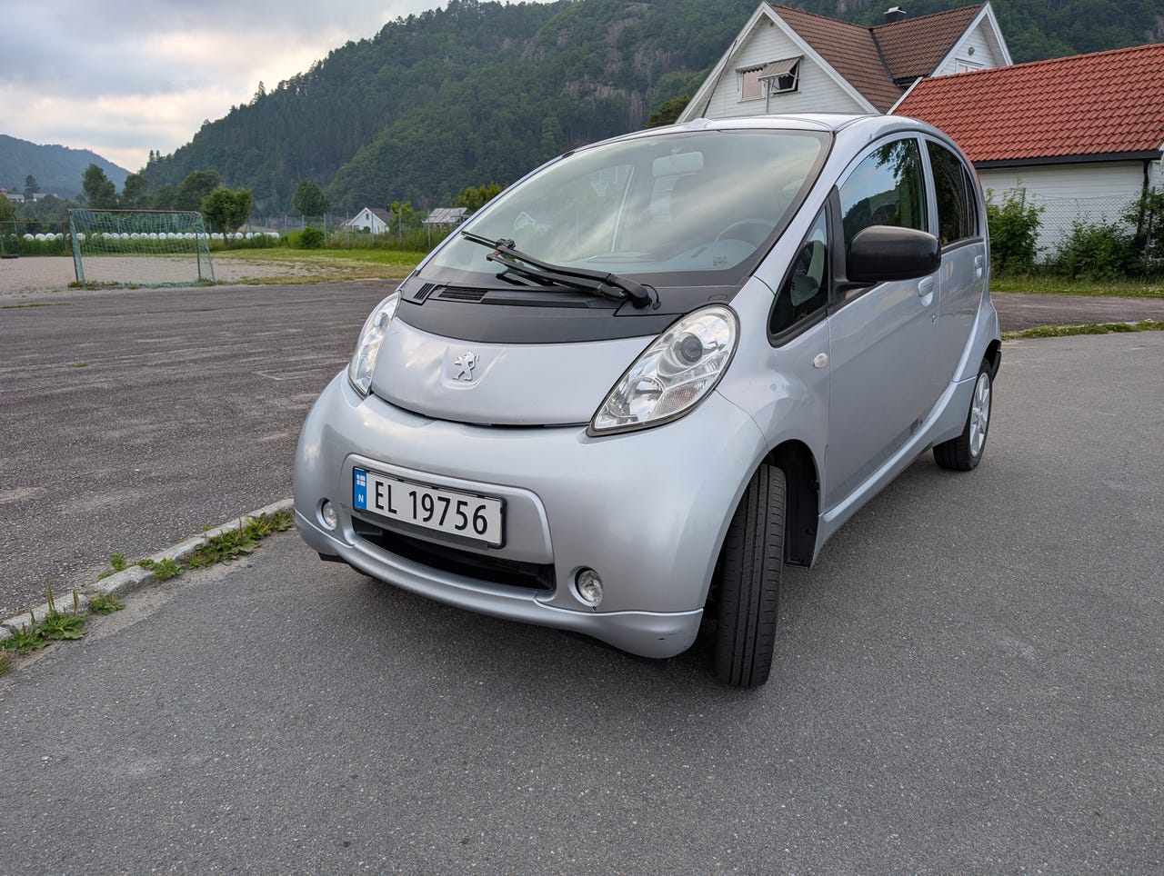 Peugeot iOn