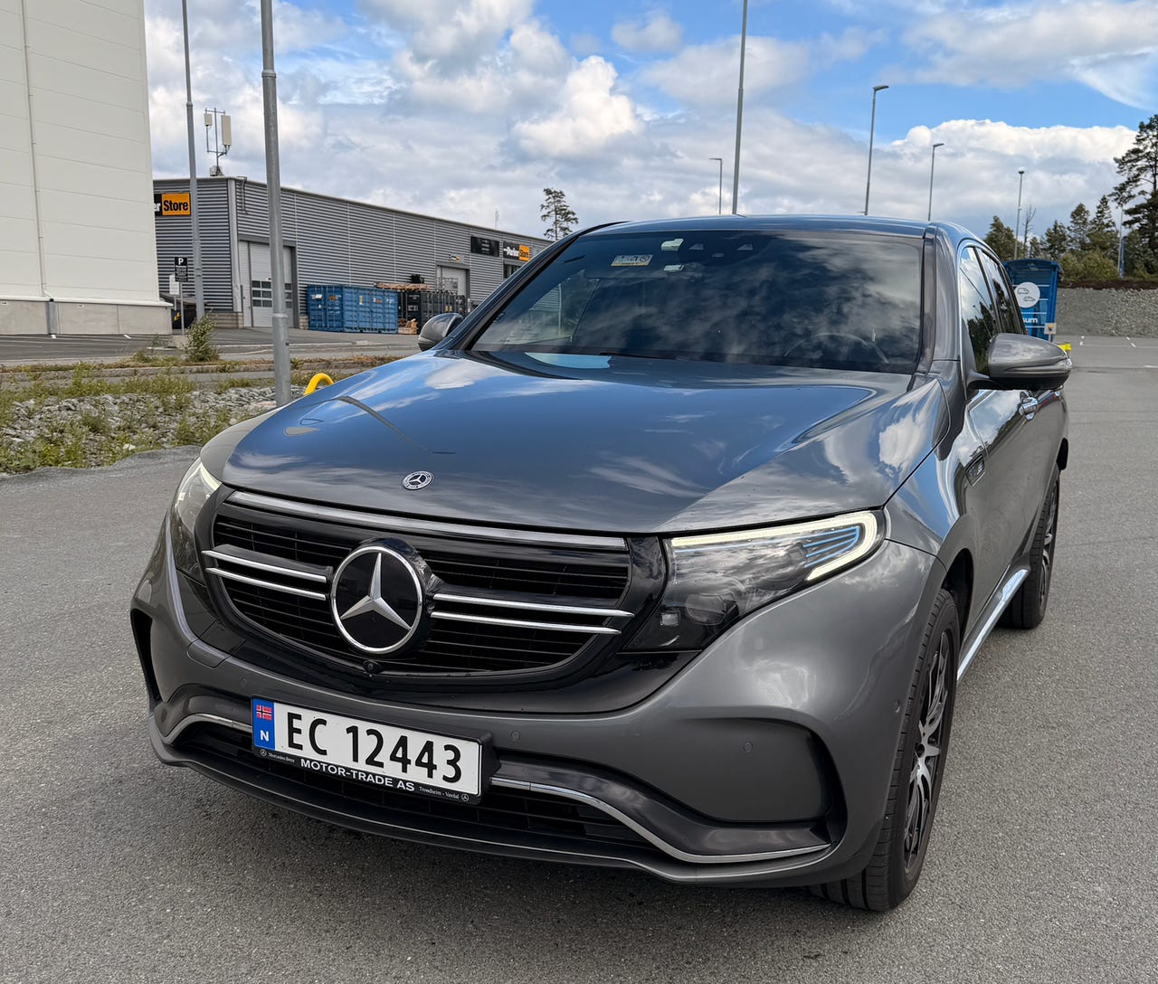 Mercedes-Benz EQC400