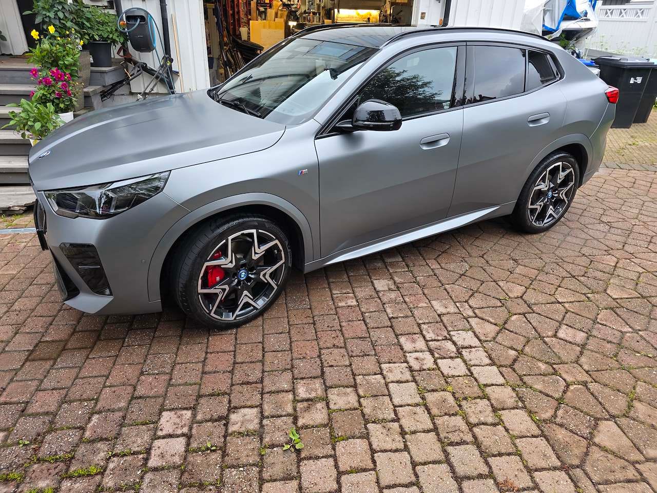 BMW iX2