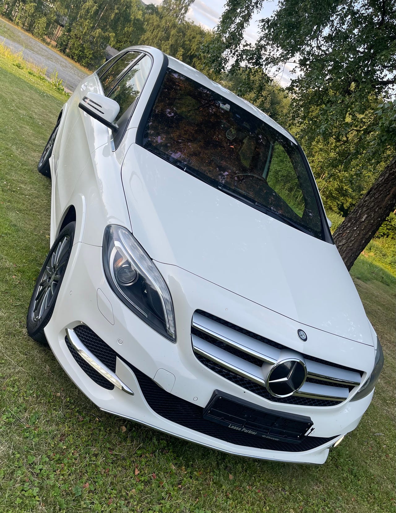 Mercedes-Benz B250 e