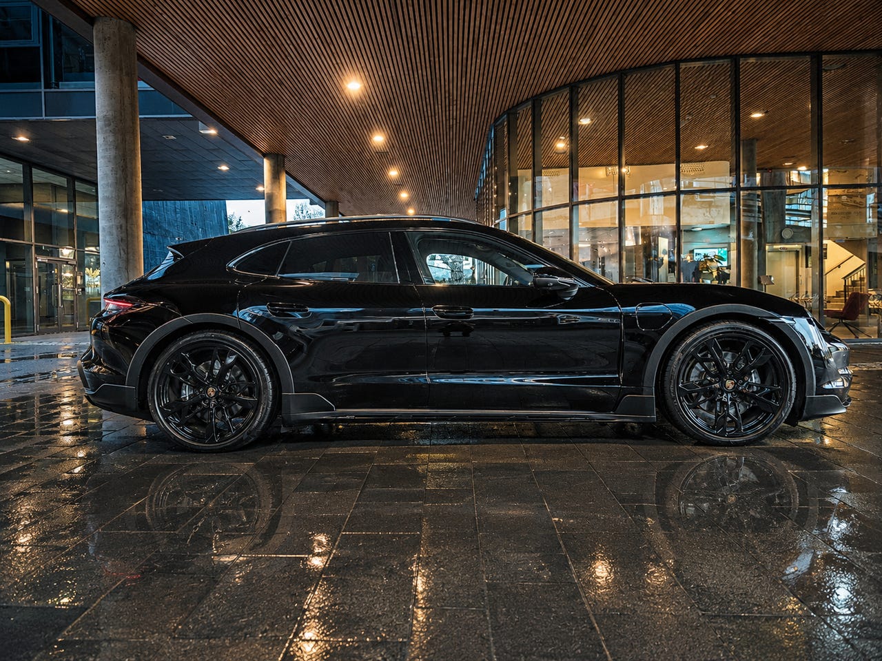 Porsche Taycan Cross Turismo